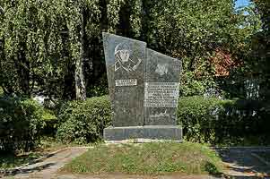 DSC_5629L.jpg (12777 bytes)
